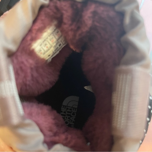 THE NORTH FACE Thermoball Lace Up
Womens Boots size Brand New size 6 - Picture 8 of 9